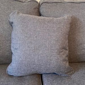 NWOT Set of 2 18x18” Reversible Throw Pillows
